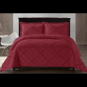 Brand new quilted 3pcs bedspreads King and Queen Sizes